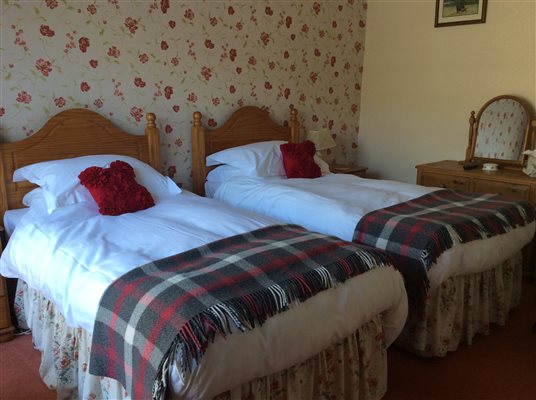twin bedded room in family suite twin bedded room in family suite